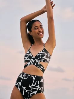 Idya Swimsuit - Isla Noir -Diarrablu idya swimsuit isla noir 810853