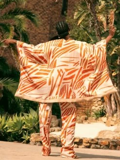 Reversible Amy Ben Poncho - Zena Cream -Diarrablu reversible amy ben poncho zena cream 172550