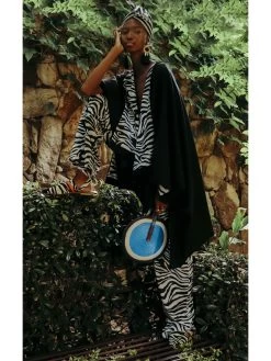 Reversible Amy Ben Poncho - Zari Black